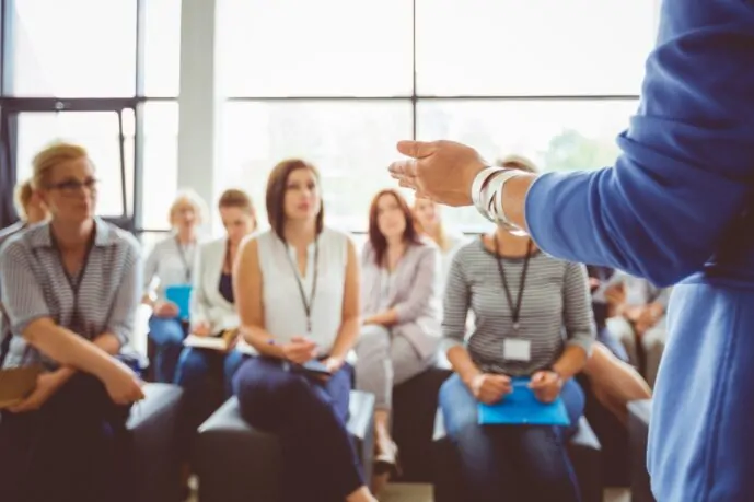 Especialização em Aprendizagem Contínua: Metodologia do Ensino de História para Professores